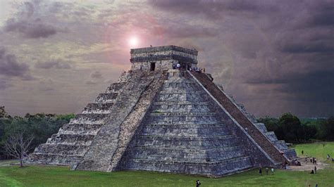 Den Blodiga Tempelöppningen; En Historia Om Politiska Intriger och Offertjänster i 6th Century Mexico